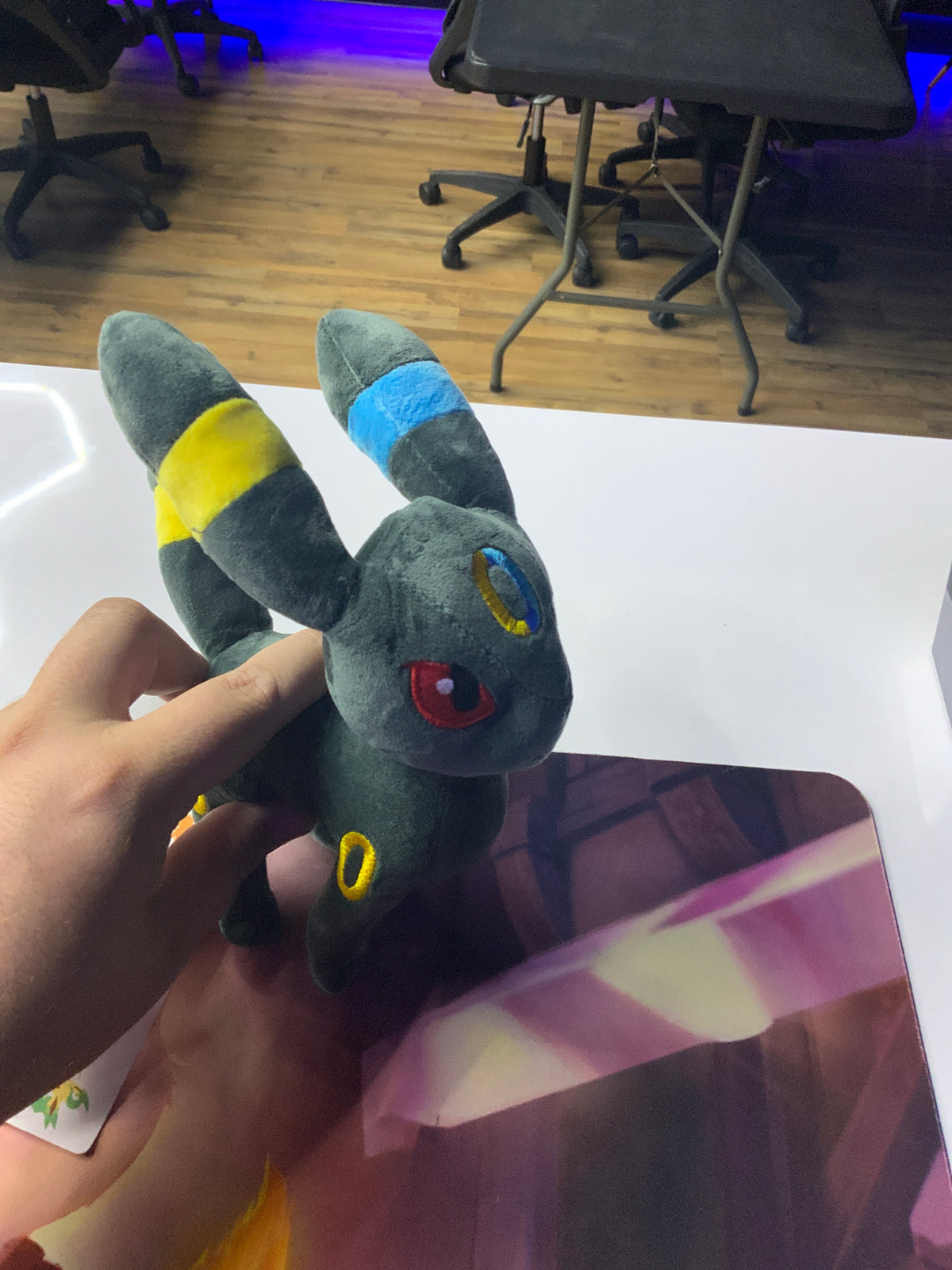 Pokemon umbreon plushie